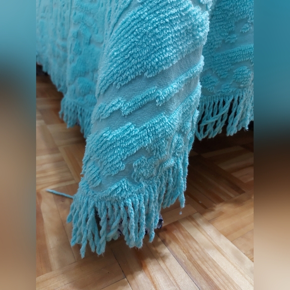 Turquoise vintage blanket - Picture 4 of 8